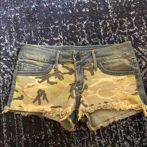Black Orchid denim/camo shorts